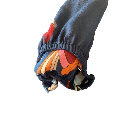 👗 2/$30 Navy Blue Floral Lightweight Long Sleeve Blouse with Ruffled Cuff sz L - Picture 5 of 7